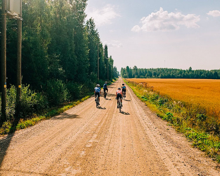 finland-cover-thumb-desk.jpg